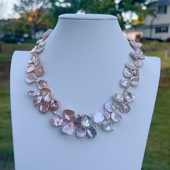 RL006 Handmade Freshwater Flower Petal Baroque Pearl Necklace - Picture 8 of 9